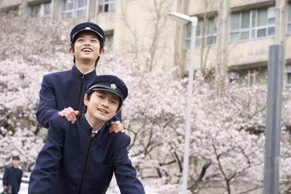 두 주인공의 어린 시절